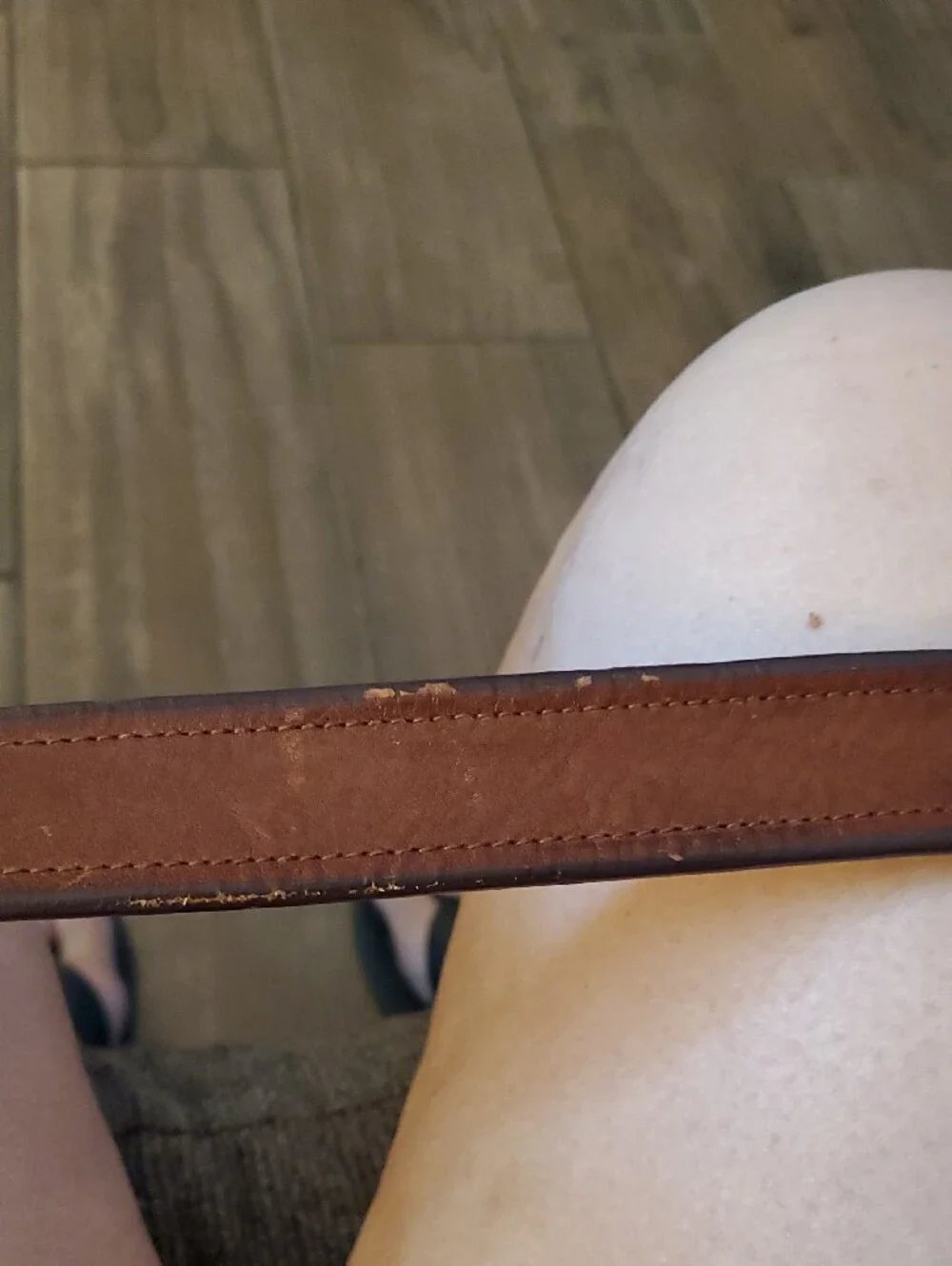 Men's Tan Leather Shoulder Strap with Brass Accent